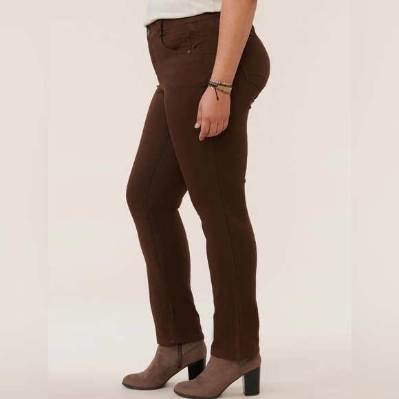 Democracy Plus Size Straight Leg Colored Jeans Chocolate Brown Size 16W - Picture 1 of 10